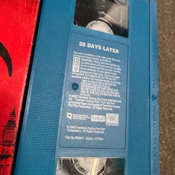 28 Days Later (VHS 2004) Blue Tape Blockbuster Vintage Cillian Zombie Horror - Picture 4 of 5